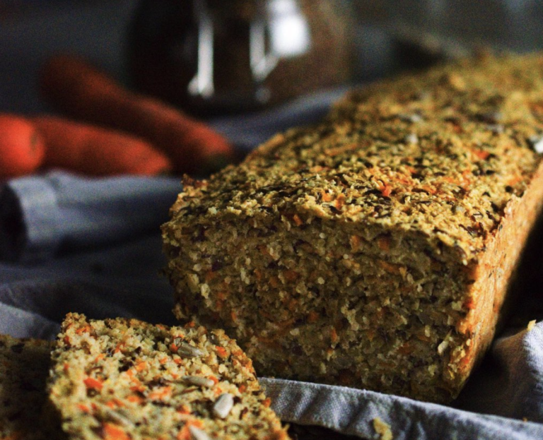 Eiweißbrot mit Möhren